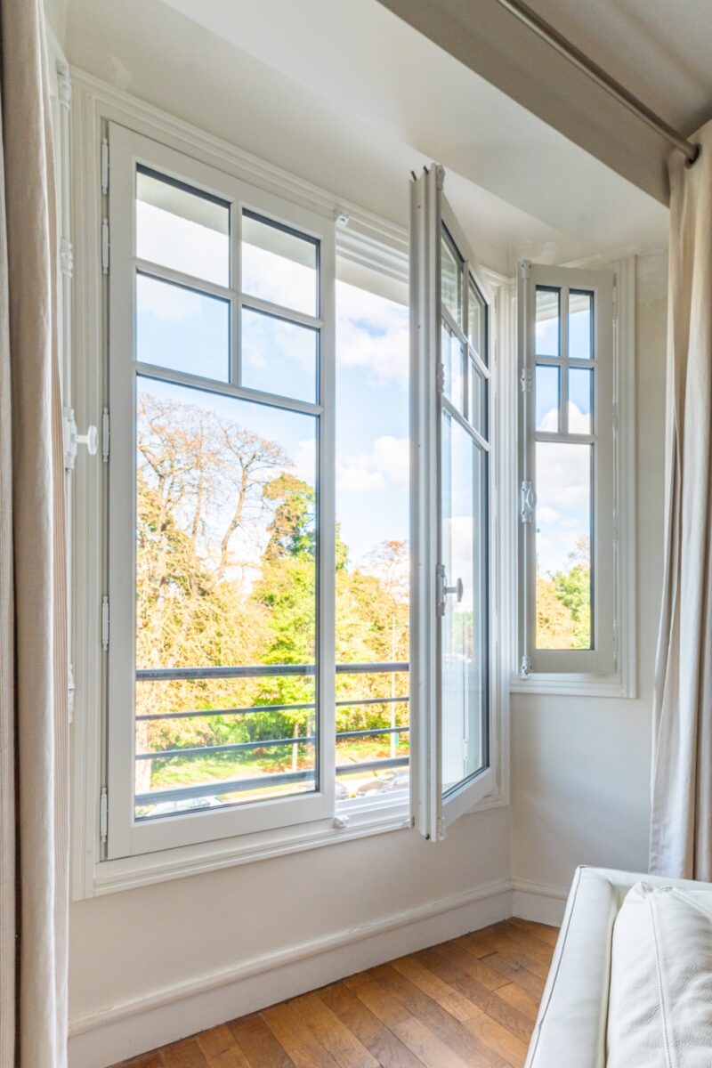 Ombres Et Lumieres Fenetres Lyon Bois Img 3